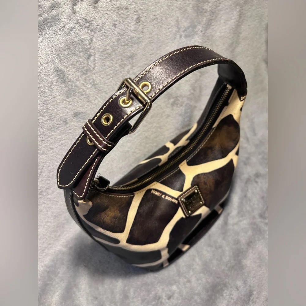 Dooney & Bourke Giraffe Print Hobo w/ Leather Strap & Trim and Gold Hardware - Picture 5 of 10